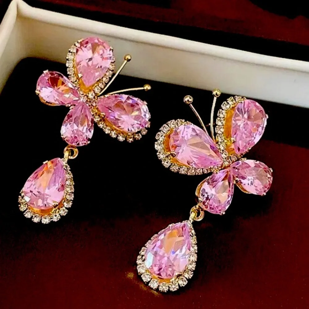 💫 Pink Crystals Butterfly Earrings - Picture 1 of 5